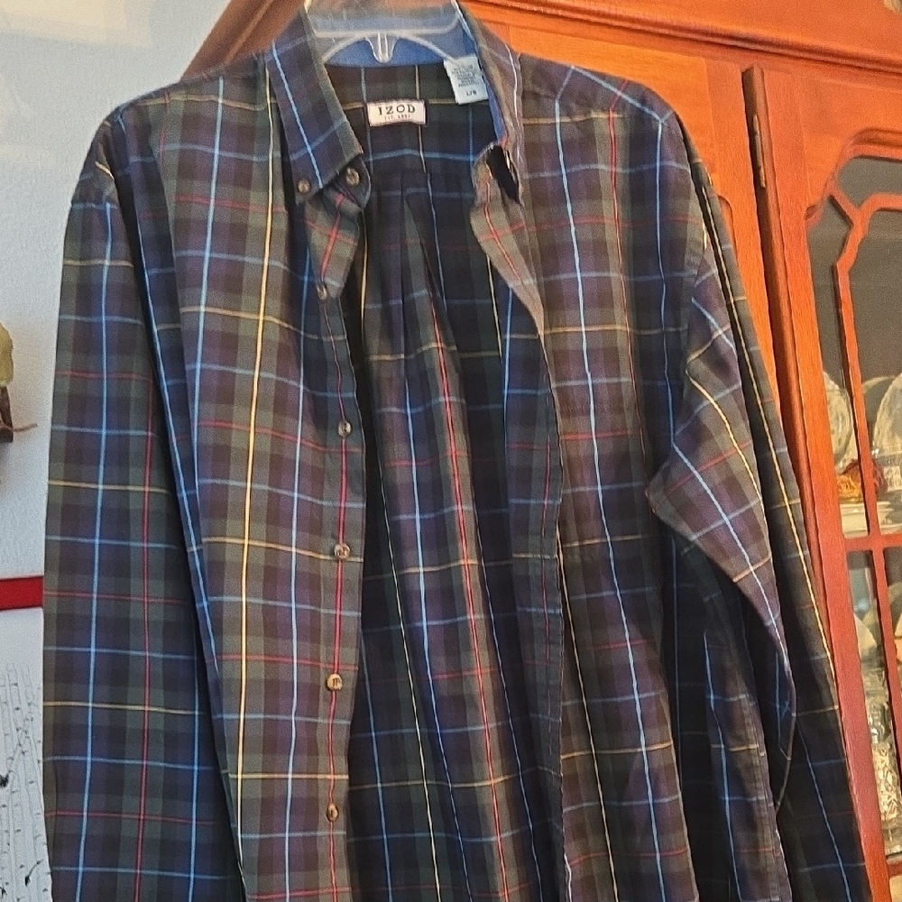 Izod Blue and Green Casual Button Down Shirt